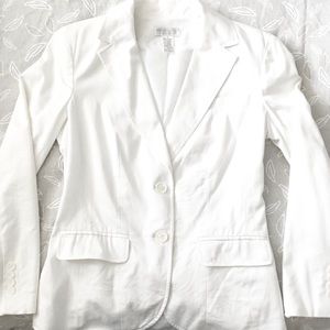 Beautiful Worthington Stretch Off White Two Button with Pockets Blazer, Size 6